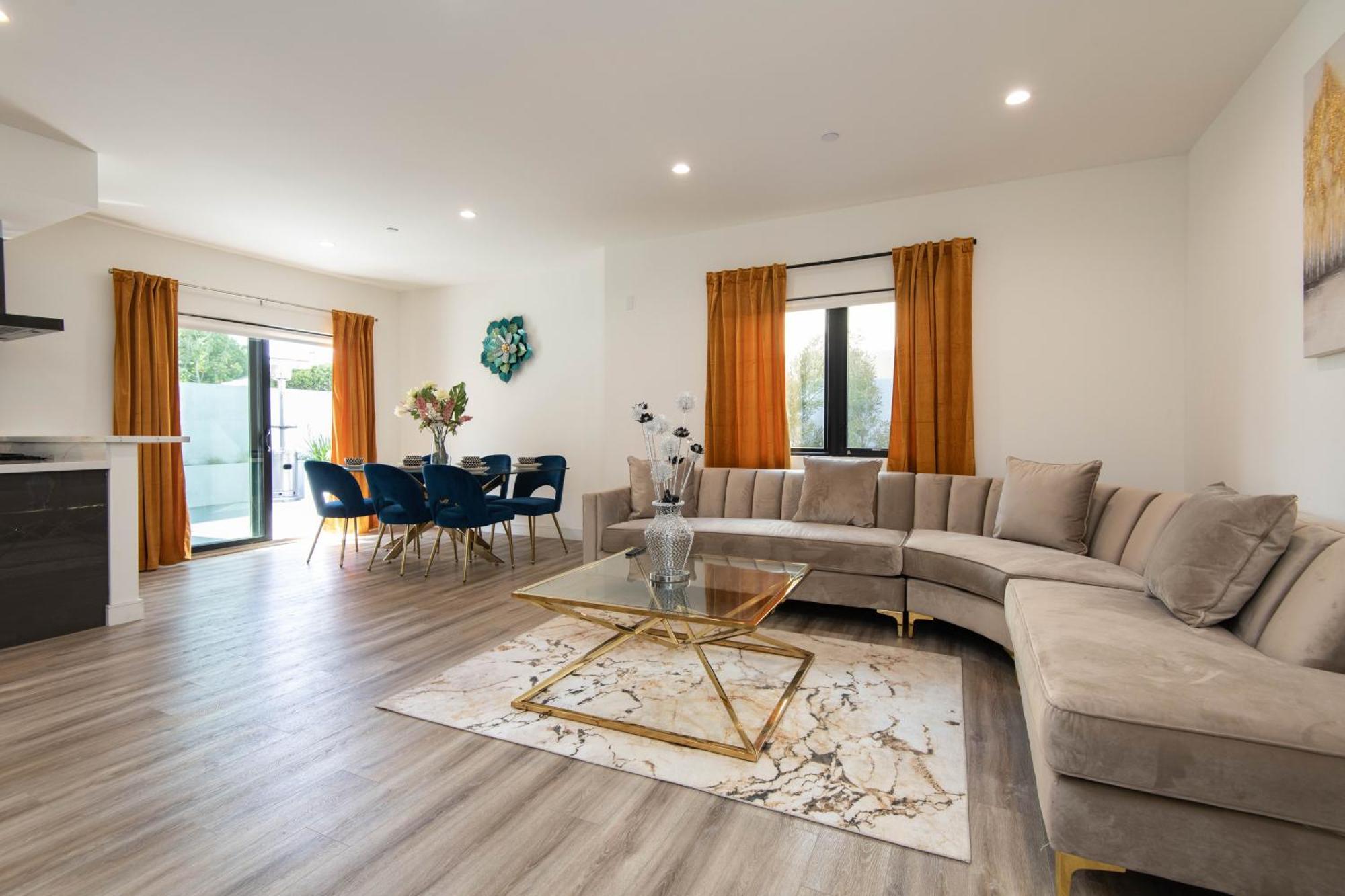 Regency Modern Apartments 글렌데일 외부 사진