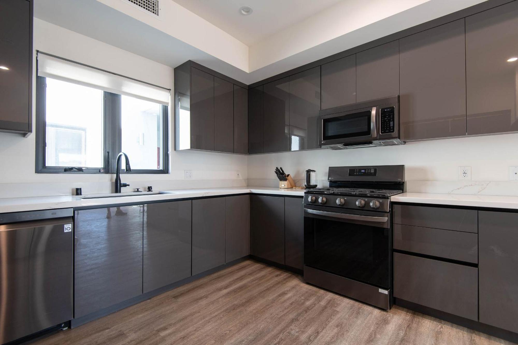 Regency Modern Apartments 글렌데일 외부 사진
