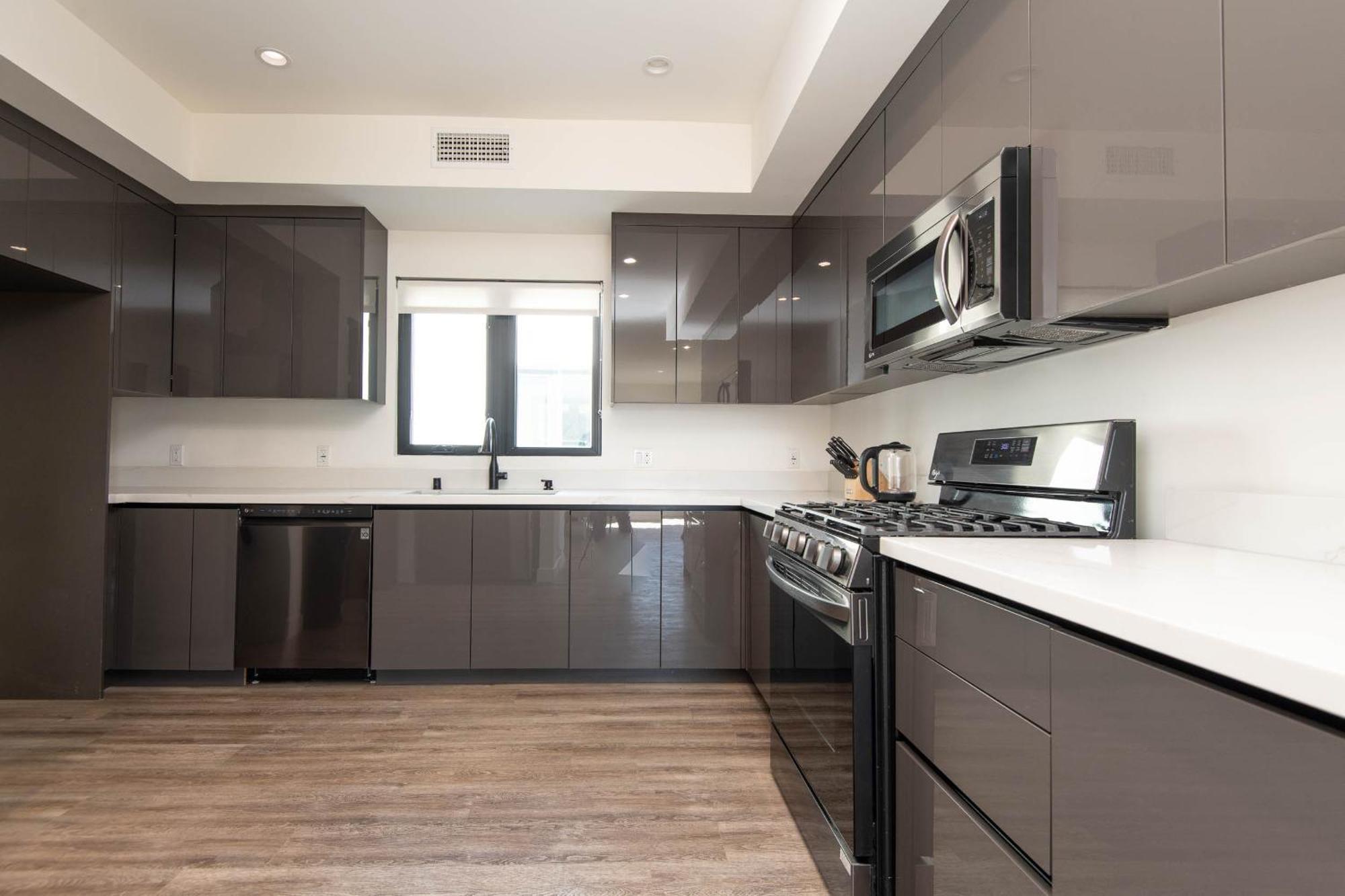 Regency Modern Apartments 글렌데일 외부 사진